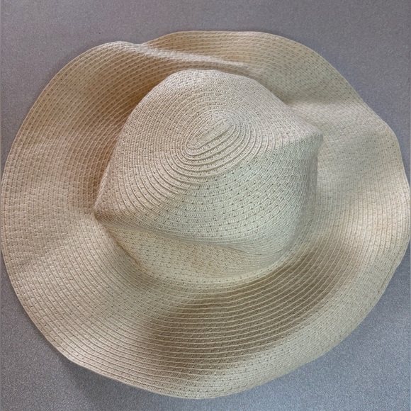 H&M Floppy Beach Sunhat - Picture 8 of 8